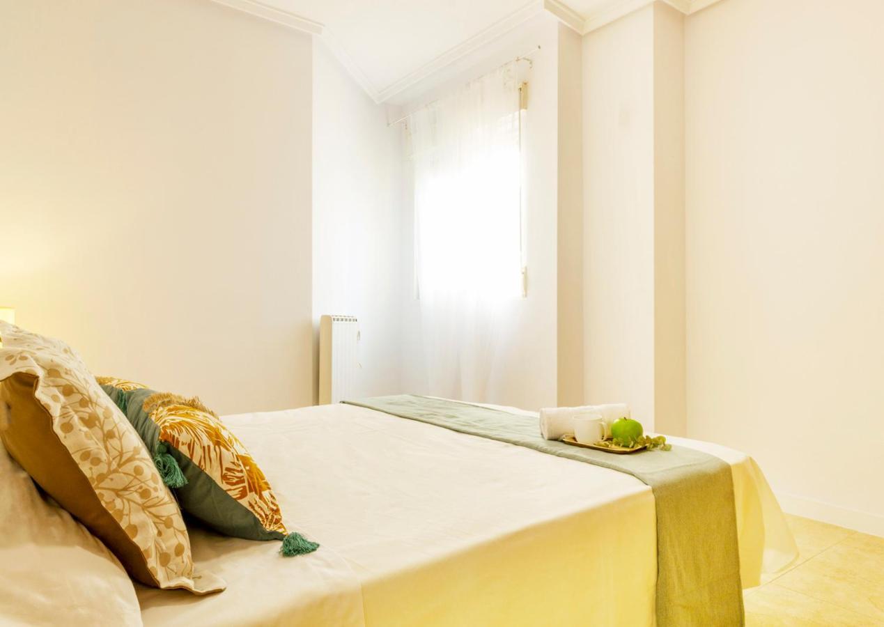 Apartamento Pink Maritimo Torrevieja Exterior photo