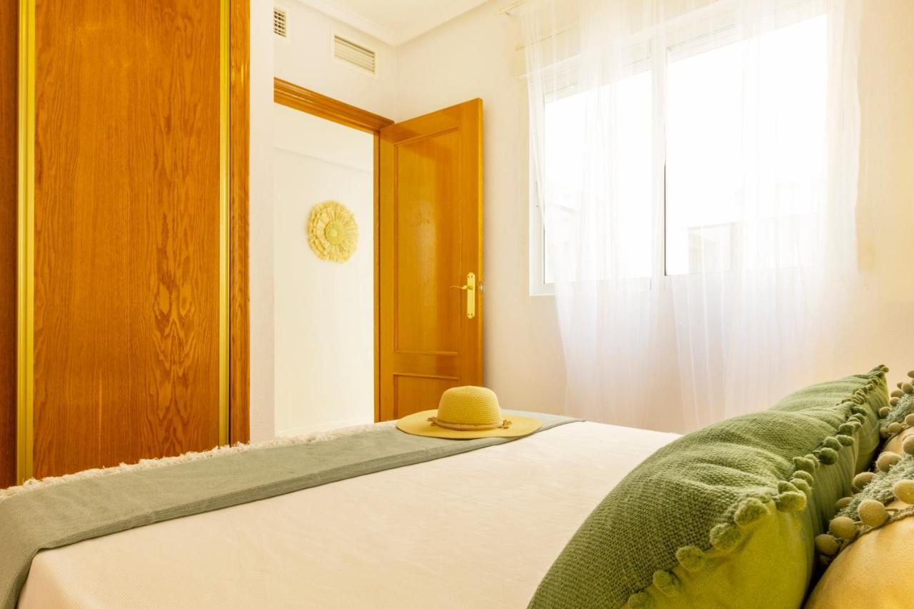 Apartamento Pink Maritimo Torrevieja Exterior photo