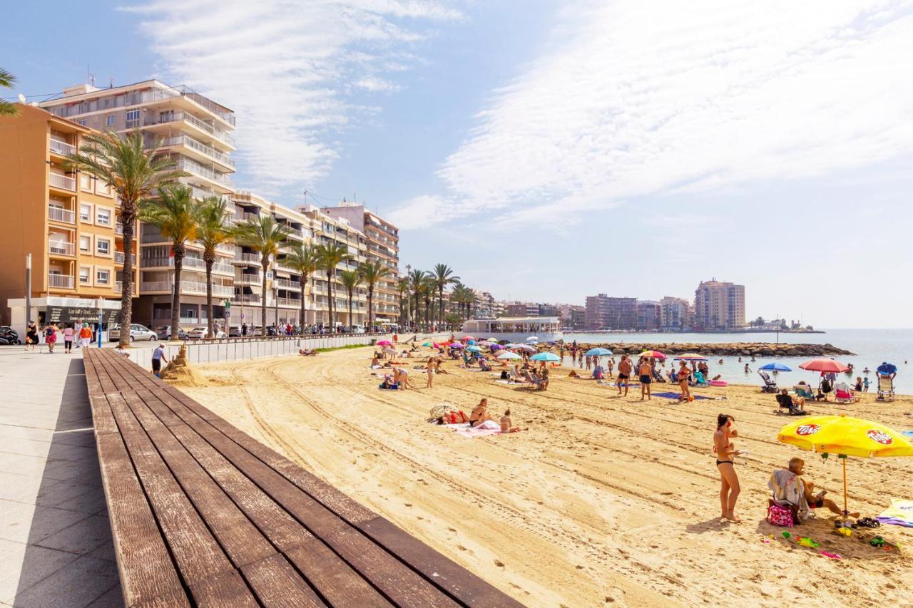 Apartamento Pink Maritimo Torrevieja Exterior photo