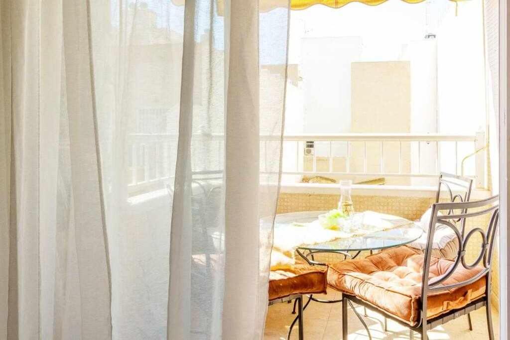 Apartamento Pink Maritimo Torrevieja Exterior photo