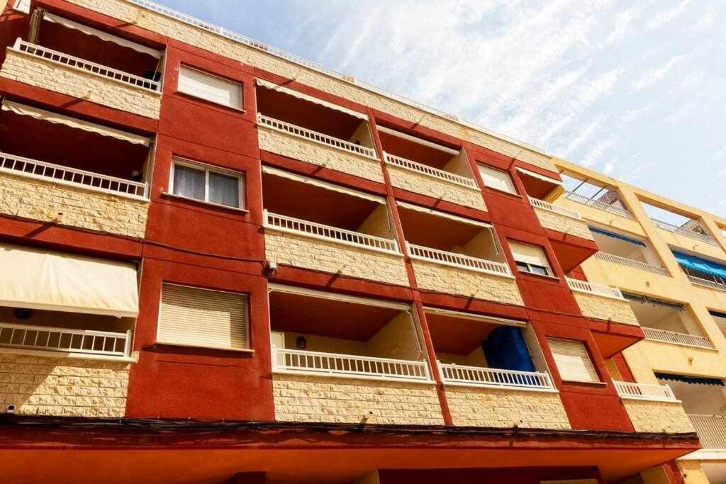 Apartamento Pink Maritimo Torrevieja Exterior photo