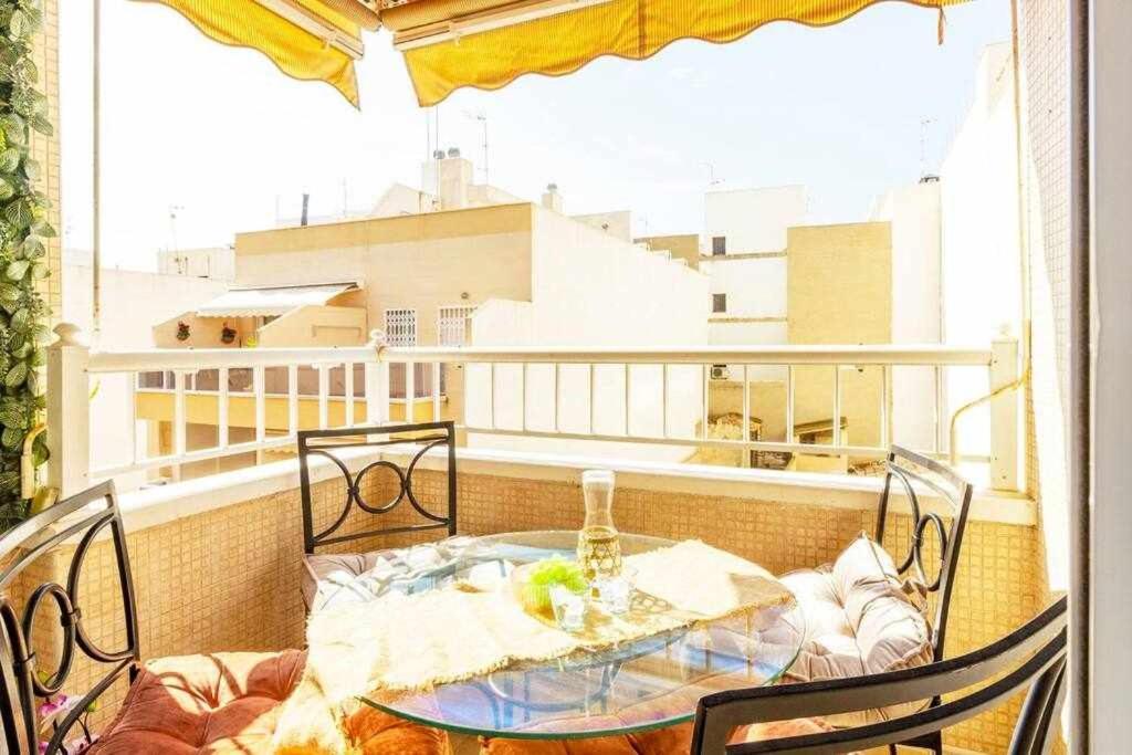 Apartamento Pink Maritimo Torrevieja Exterior photo
