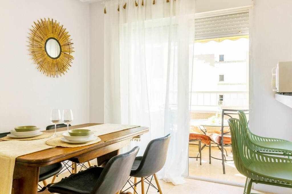 Apartamento Pink Maritimo Torrevieja Exterior photo