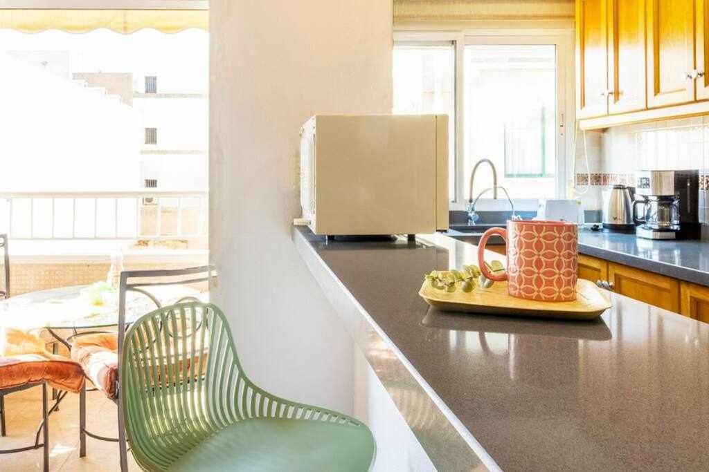 Apartamento Pink Maritimo Torrevieja Exterior photo